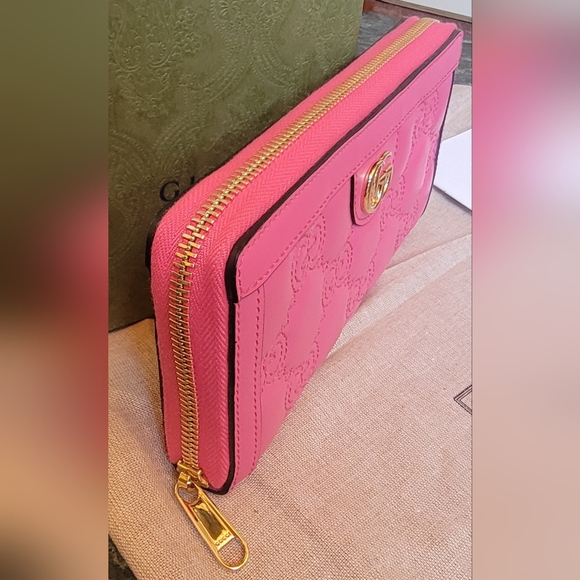 NIB AUTHENTIC GUCCI OPHIDIA PINK MONOGRAM QUILTED LEATHER ZIP AROUND WALLET - Picture 3 of 14